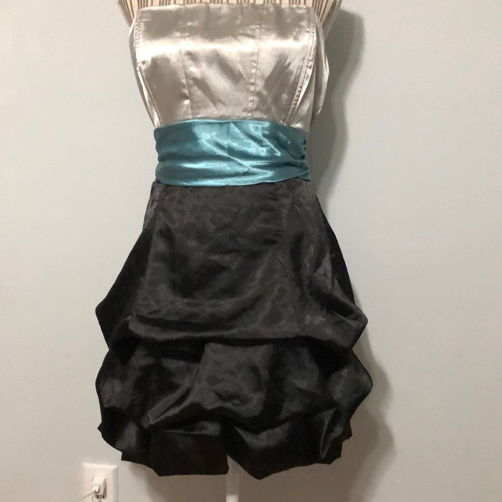 Prom/cocktail strapless dress size 13